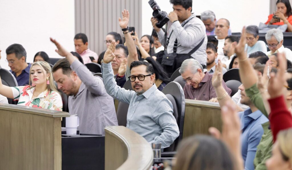 Congreso de Chiapas aprobó ley sobre movilidad humana y medalla a José Artemio.