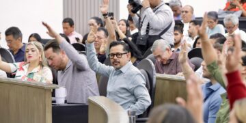 Congreso de Chiapas aprobó ley sobre movilidad humana y medalla a José Artemio.