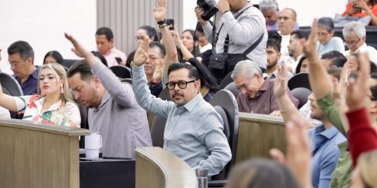 Congreso de Chiapas aprobó ley sobre movilidad humana y medalla a José Artemio.