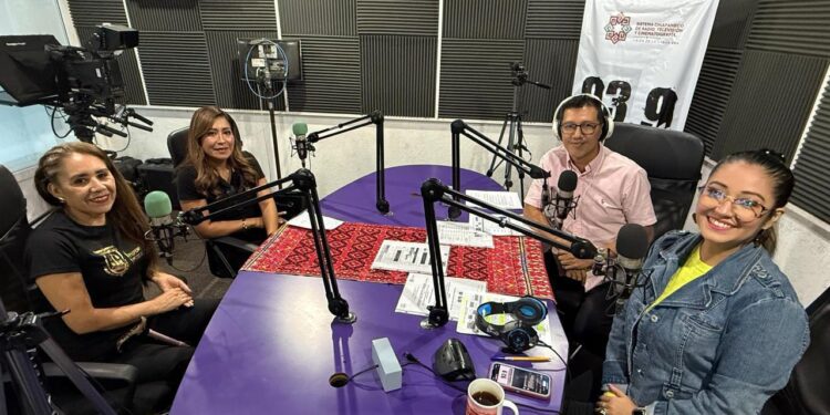 Defensoras públicas resuelven dudas y promueven asesoría y defensa legal gratuita por el radio.