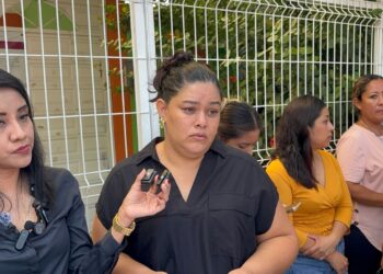 Padres del kínder Leona Vicario exigieron rendición de cuentas por dinero de clausura.
