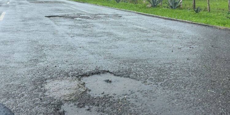Con lluvias, transitar por el libramiento se vuelve una trampa peligrosa