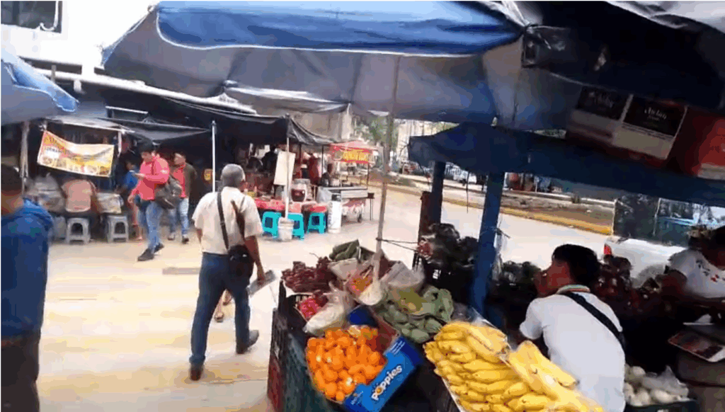 Comerciantes formales denuncian pagos ilegales y amenazas de enfrentamiento en San Juan.