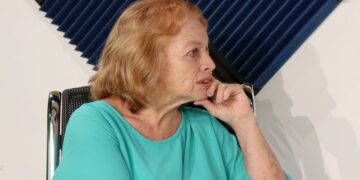 El título de benemérita, trae consigo un compromiso por destacarse en los diferentes campos y aportar lo que está dentro de sus facultades a los municipios, en materia de políticas públicas de salud, construcción e impulso empresarial, señaló la activista.