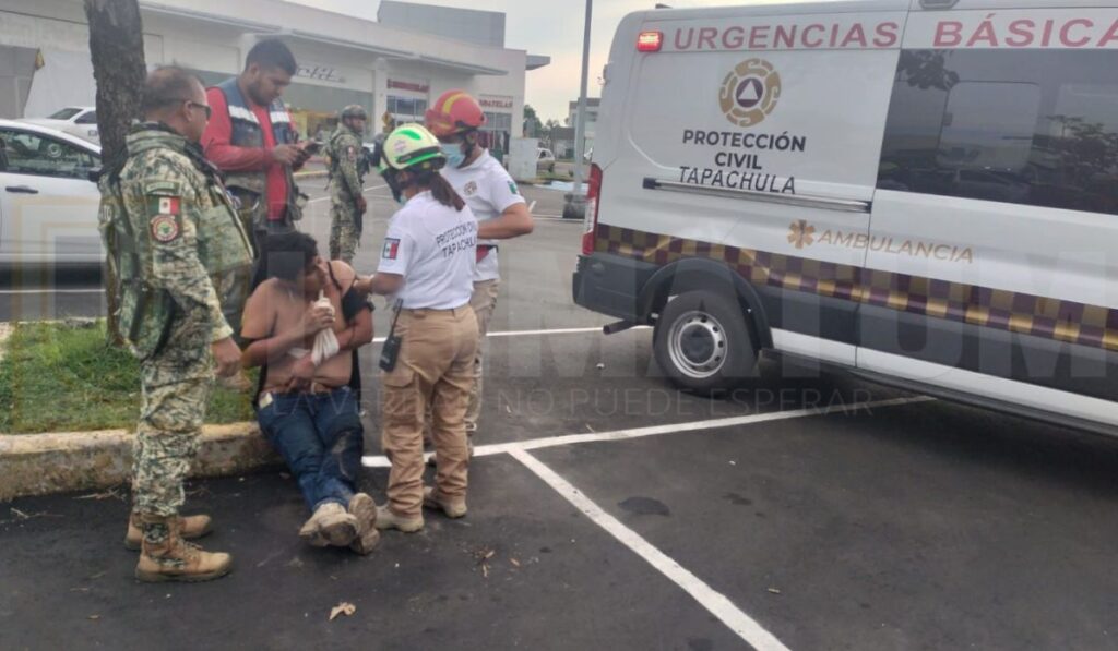 Joven operador de perforadora sufrió fracturas y fue hospitalizado de urgencia.