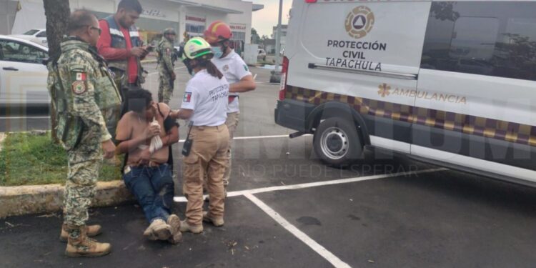 Joven operador de perforadora sufrió fracturas y fue hospitalizado de urgencia.
