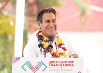 El gobernador entregó apoyos, obras y atención médica comunitaria.