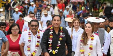 Inauguró carretera y llevó brigadas médicas a comunidades apartadas del municipio.