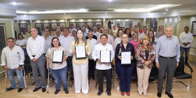 Dalal Jehan Rabann y Vanessa Traconis encabezaron la firma del convenio que busca humanizar el entorno laboral del Poder Judicial.