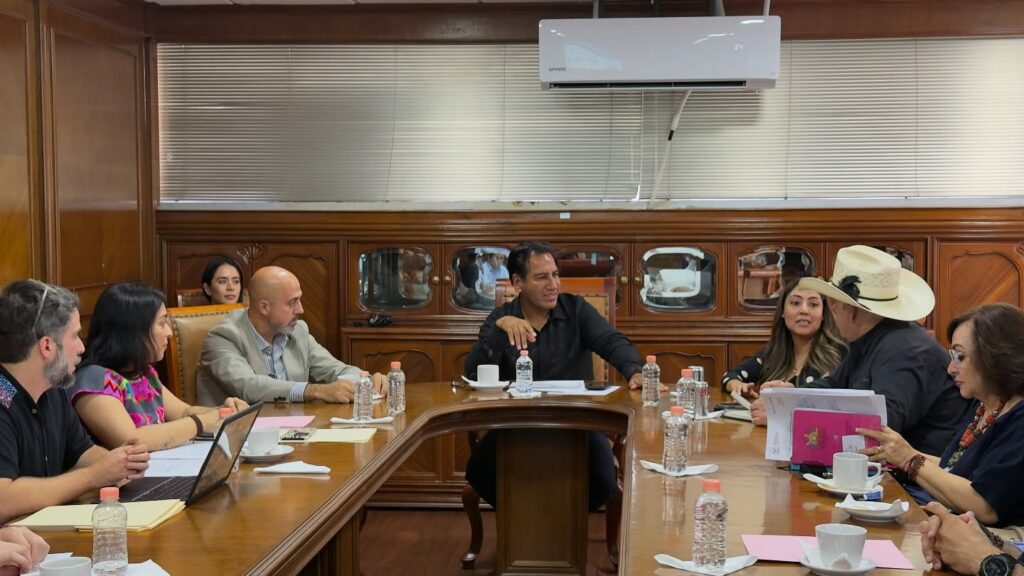 El gobernador Eduardo Ramírez Aguilar informó que ya se encuentra en proceso la elaboración del proyecto ejecutivo para Tuxtla Gutiérrez. 