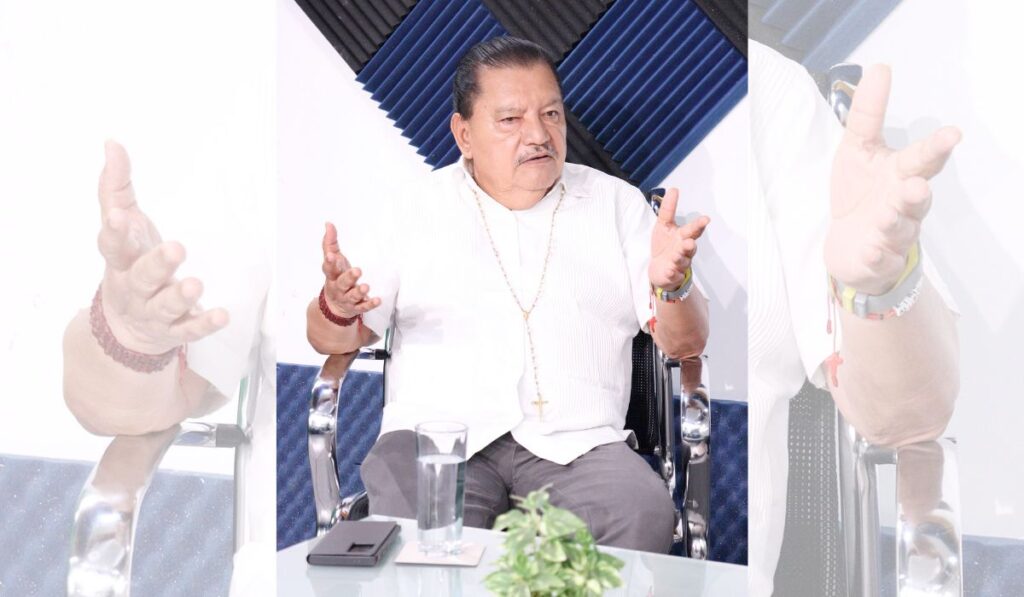 Ángel Torres se ha rebelado contra algunas recomendaciones, y a la alcaldesa de Ocosingo, Manuela Angélica Méndez Cruz, se le han olvidado sus raíces indígenas al agredir a menores comerciantes