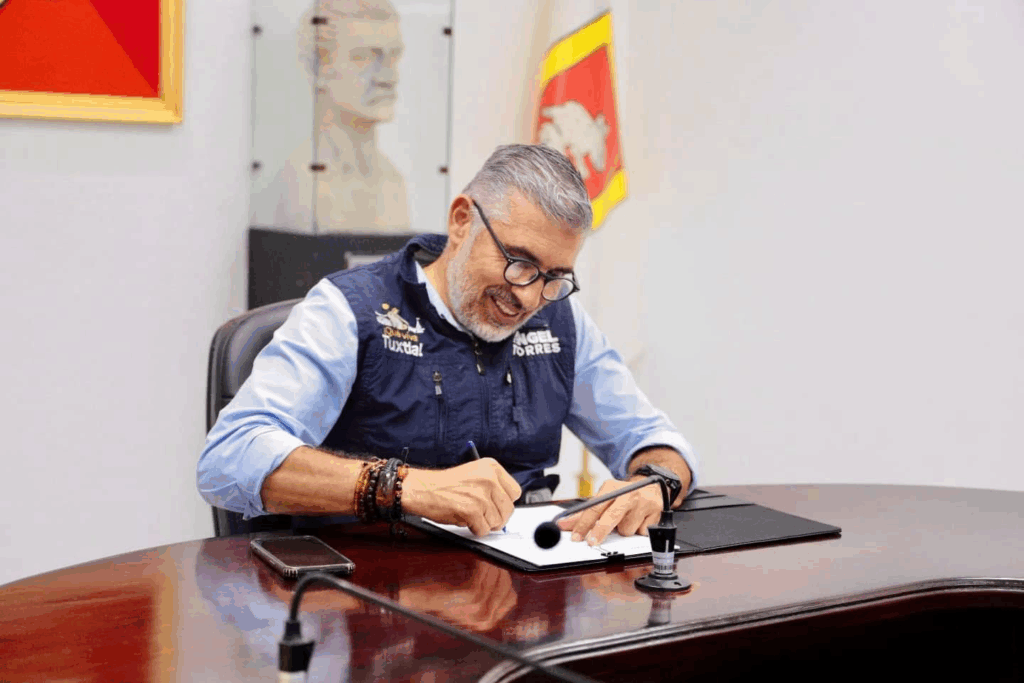 Adjudicaciones, silencios y egos: las prioridades en el Ayuntamiento de Tuxtla.