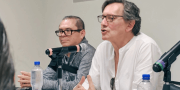 En la UNACH, el politólogo español Fernando Vallespín, afirmó que el régimen democrático enfrenta una de sus peores etapas: desafección, polarización y pérdida de legitimidad.