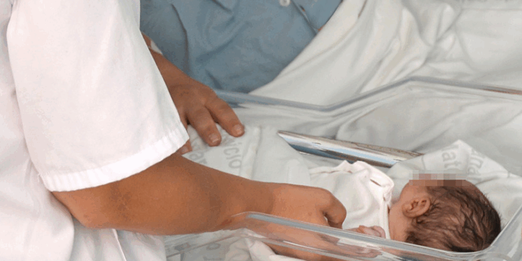 En México es un delito el embarazo en adolescentes. Y se persigue como tal en el momento en que llegan a un hospital a dar a luz: Sheinbaum