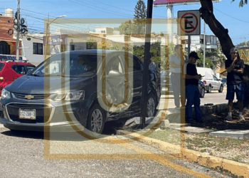 accidente Libramiento Sur, mujer lesionada, Tuxtla Gutiérrez, colisión vial, tránsito Tuxtla, Ciro Farrera, Onix, Toyota