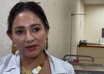 Planean implementar jornadas de cirugías itinerantes para llevar servicios médicos a comunidades alejadas del estado.