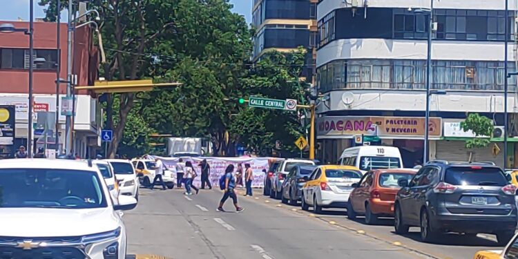 Cerraron la circulación en la principal arteria de Tuxtla Gutiérrez.