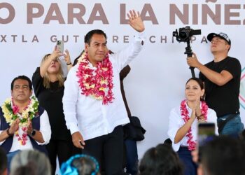 Eduardo Ramírez impulsa ciencia y tecnología en comunidades
