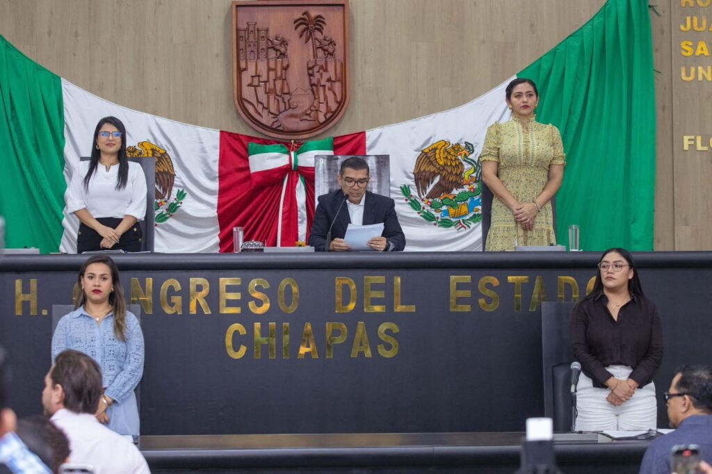 El poeta náhuatl recibirá la medalla Rosario Castellanos 2025.