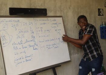Job Tendle D’Haiti impulsa talleres de idioma para mejorar sus condiciones de vida.