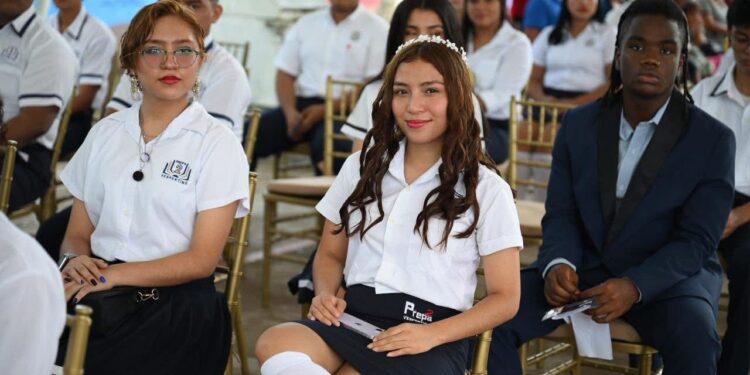 La generación 2022-2025 celebró su graduación con eventos culturales y un mensaje de inclusión.