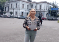 La periodista demandó reparación de daños y una disculpa pública, dado que al detenerla y acusarla de “pollera” la despojaron de su dignidad y enlodaron su carrera.
