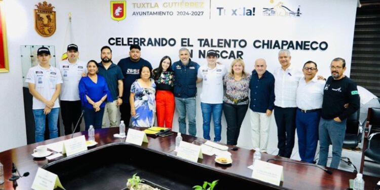 Ángel Torres gastó casi 700 mil pesos para promocionar la ciudad en la serie NASCAR. El paquete incluyó cápsulas de video y un logotipo en un auto de carreras. ¿Ya los viste?