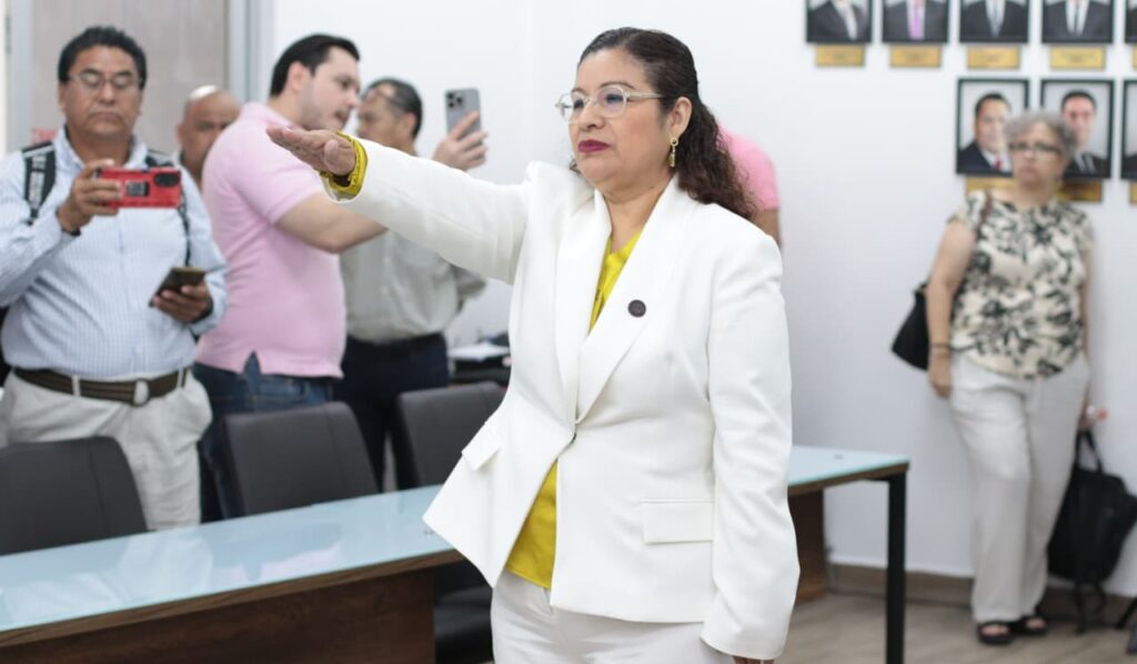 Leticia Pérez López rindió protesta como integrante del Tribunal Superior de Justicia.