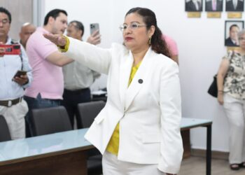 Leticia Pérez López rindió protesta como integrante del Tribunal Superior de Justicia.