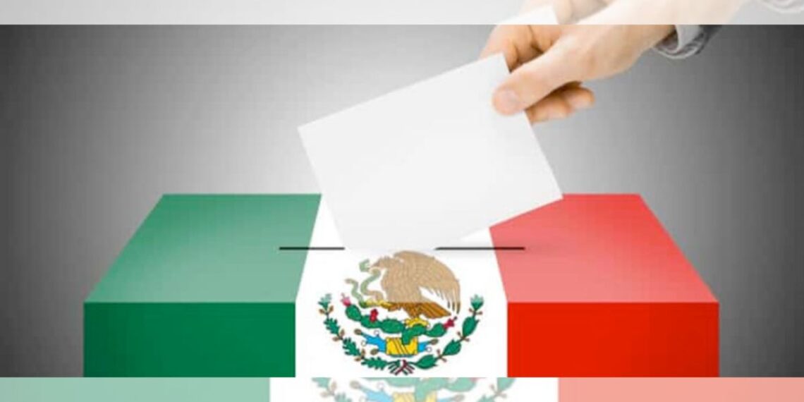 En México, el voto ha dejado de ser solo partidista. Figuras como AMLO muestran que el carisma y la confianza personal pesan tanto como las siglas. El hartazgo y la esperanza han hecho que cada vez más ciudadanos voten por quien creen, no por lo que representa su partido.