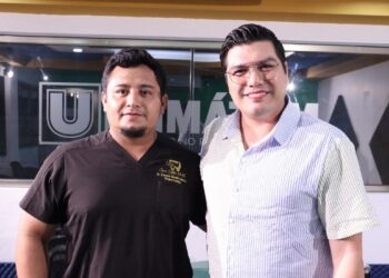 El doctor Gamaliel Gutiérrez compartió su trayectoria en el programa de Daniel Aceituno.