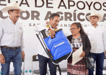 Las remesas bajaron 16.2 % en junio, la caída más fuerte desde 2012. Afecta a más de cinco millones de hogares, sobre todo en Chiapas, Oaxaca y Guerrero, donde sostienen el consumo básico. El impacto va directo a la mesa y al bienestar.