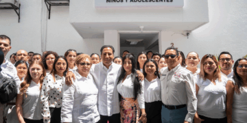 Eduardo Ramírez entrega patrullas y promete atención prioritaria a infancias.