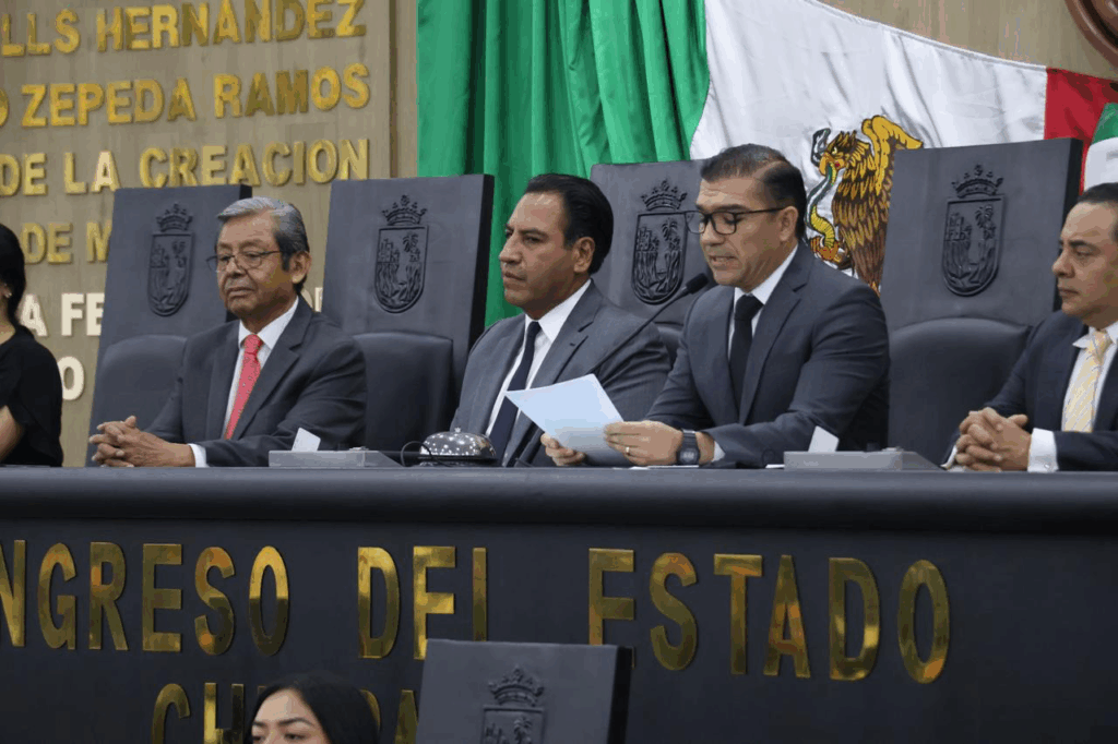 Recibe la Medalla Rosario Castellanos 2025 en Chiapas.