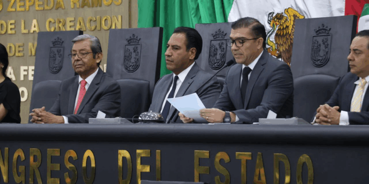 Recibe la Medalla Rosario Castellanos 2025 en Chiapas.