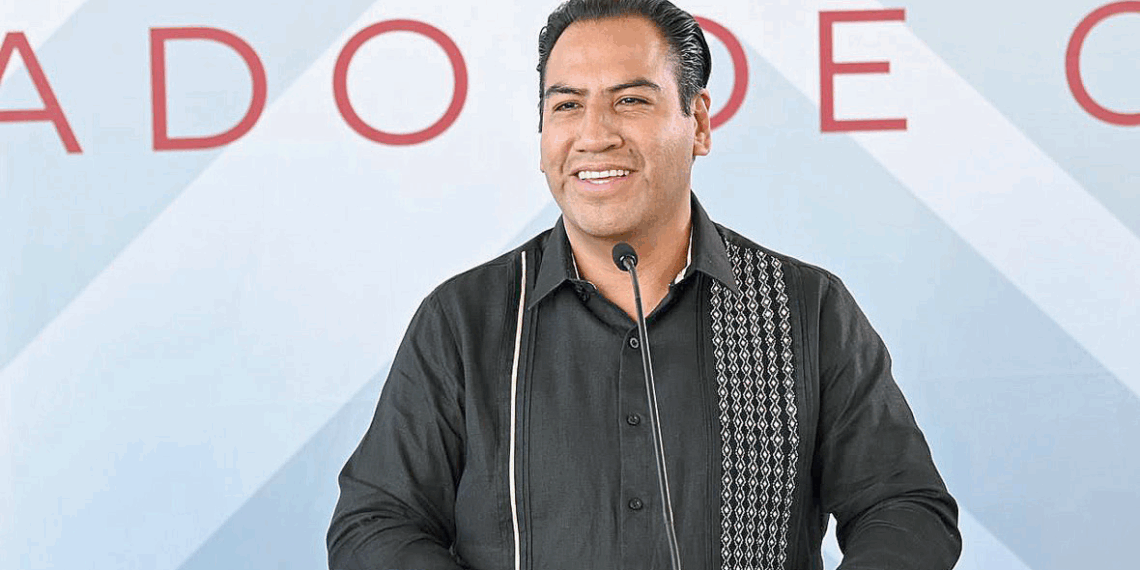 Tras un sexenio de miedo e inseguridad, Eduardo Ramírez colocó la paz como prioridad y creó la Fuerza Pakal, cuerpo élite que opera con estrategia y resultados. Su meta: blindar el estado con acciones firmes y presencia efectiva en todo el territorio.