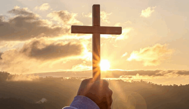  "Dios es amor, y Jesús, perdón", afirma. Para él, la vida es un continuo, y la verdadera esencia: la consciencia que permanece.