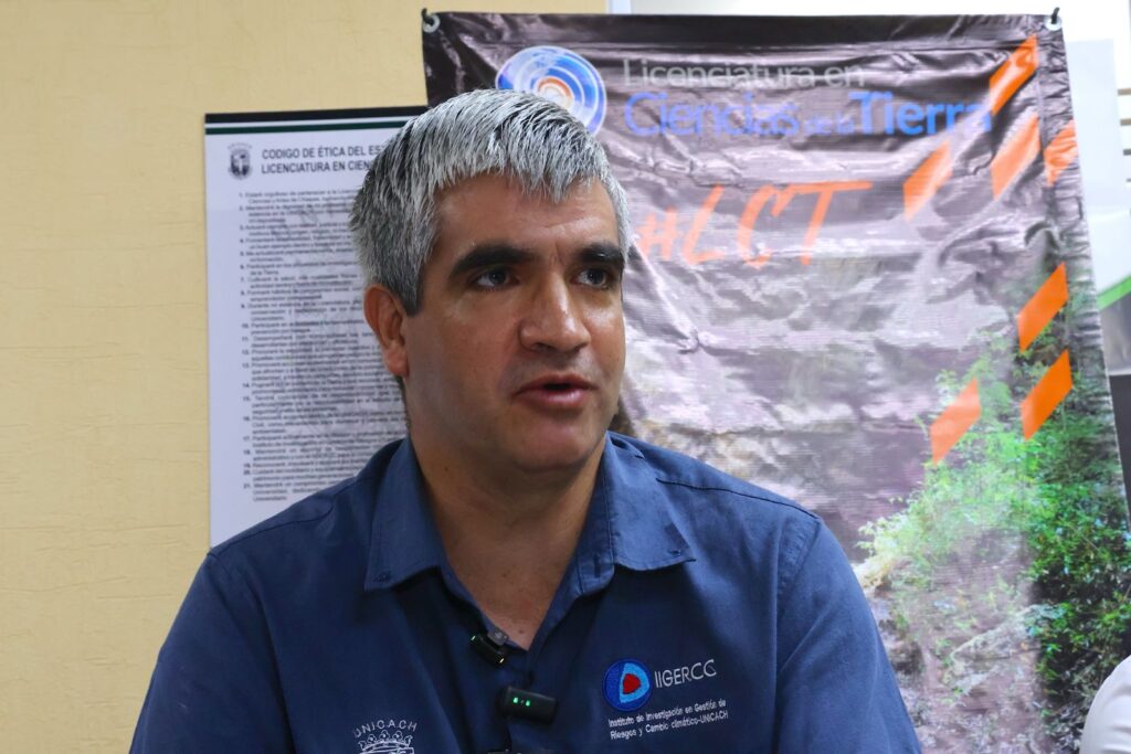  UNICACH reportó más de 300 microsismos en la zona del cráter.