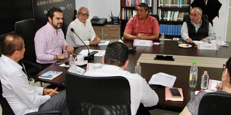 Mandujano refrendó compromiso de impulsar cultura de vida saludable en escuelas.
