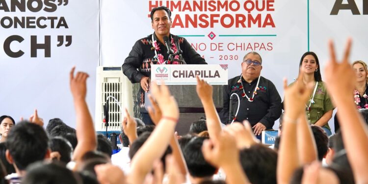 Resaltó que el gobierno de la Nueva ERA impulsa políticas humanistas para consolidar la paz y el bienestar de las comunidades.