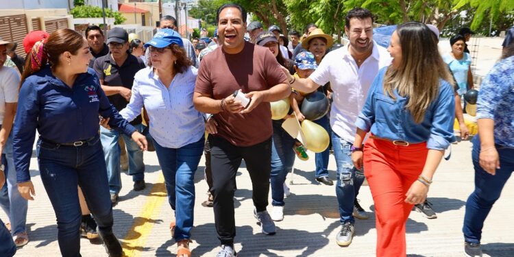 Anunció rehabilitación de jardín de niños; el mandatario destacó la importancia de trabajar en unidad entre sociedad y gobierno.