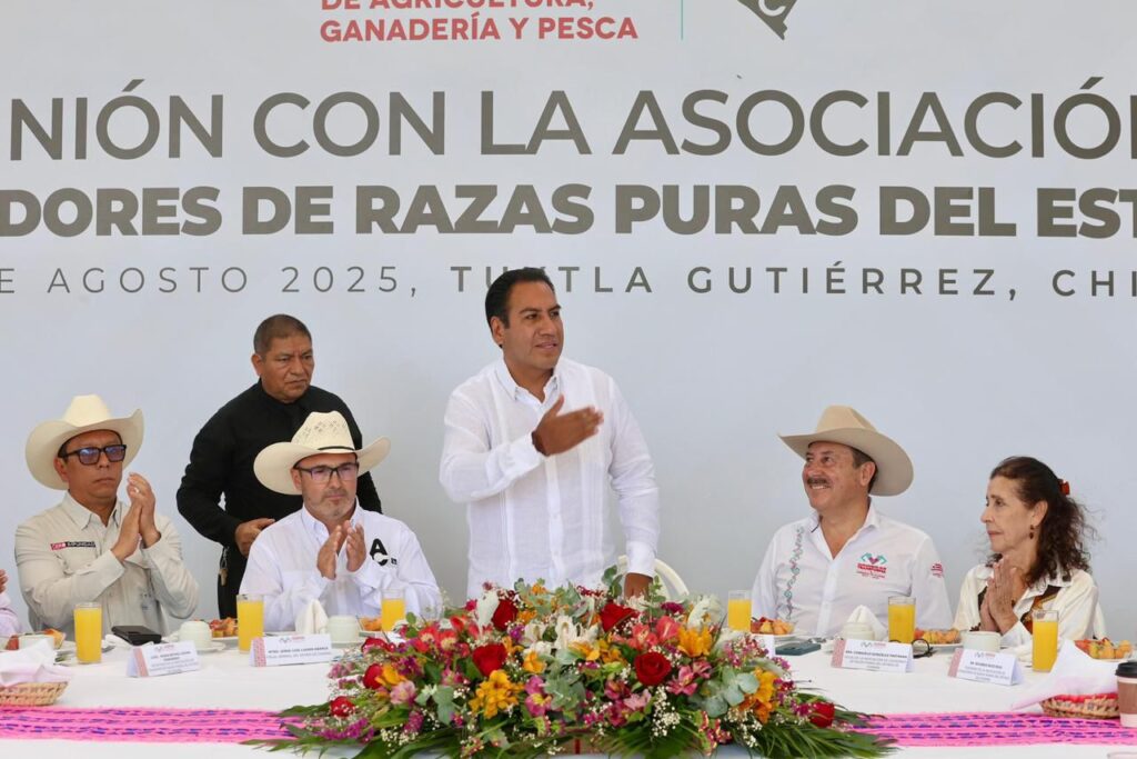 Gobernador respalda al sector productivo y refuerza combate al abigeato.