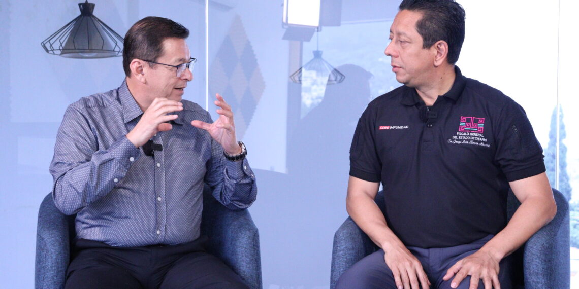 En La Entrevista, el fiscal Jorge Luis Llaven Abarca reveló que 150 policías, entre ellos más de diez mandos, enfrentan procesos judiciales.