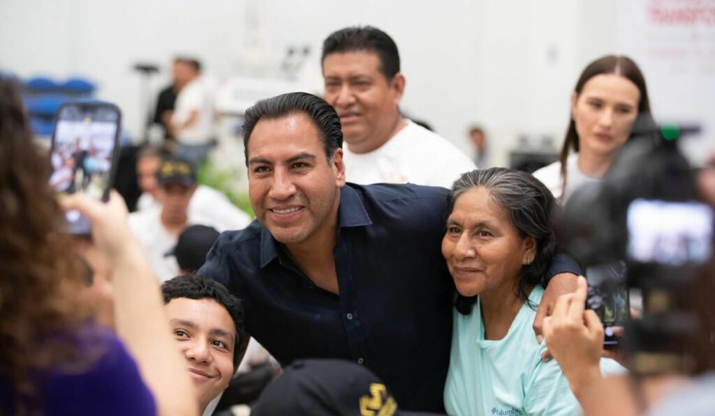 Mandatario anunció foros y apoyos para fortalecer infraestructura deportiva incluyente.