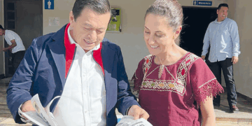 La invitación personal de la Presidenta de México para que Amet Samayoa estuviera presente en primera fila durante el informe de gobierno regional realizado en Tapachula, Chiapas, evidencia su relevancia como referente de la comunicación en el estado.