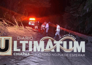 Solo un carril quedó habilitado en Saquil Ulum tras las lluvias.