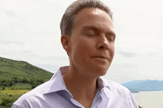 El “güero” no tiene llenadera, hoy pretende otra vez vender caro su espejismo político. Amenaza con que el Verde se irá solo en 2027 y en 2030, como si tuviera con qué competir en 16 gubernaturas y en 5 años en la sucesión presidencial.