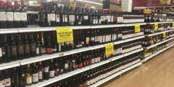 Salud autorizó horarios normales para venta de alcohol hasta las 2 am.