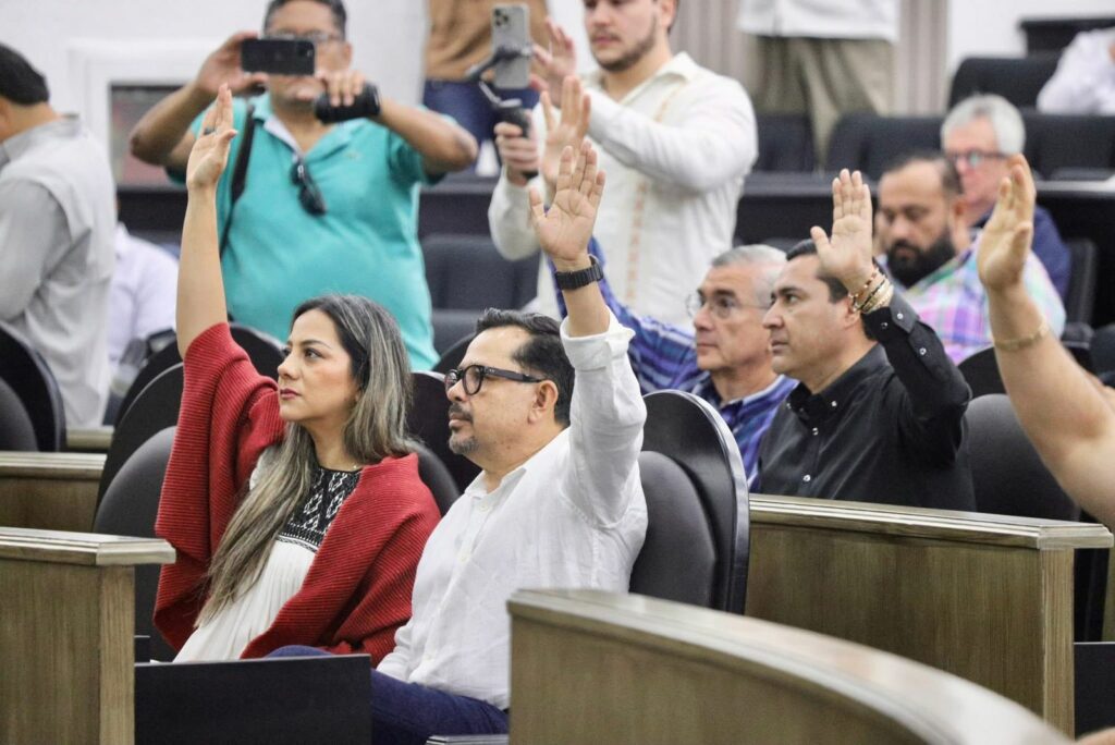 Legislatura aprobó cambios constitucionales en sesión extraordinaria.