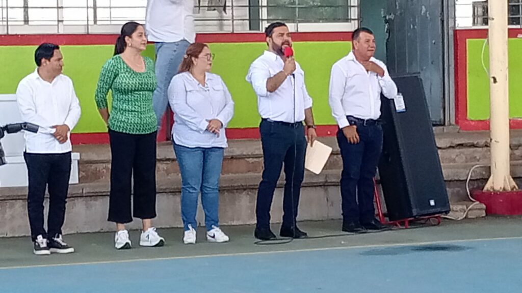 Más de un millón de alumnos regresaron a clases